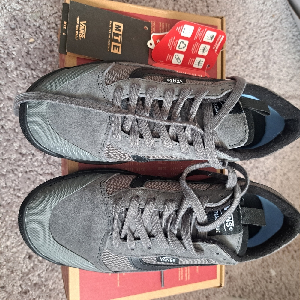 Authentic vans nwt
